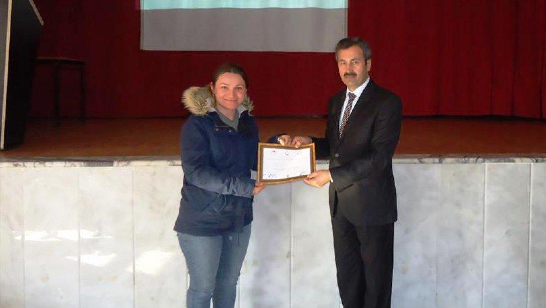  Okul Kantin İşletmecilerine Hijyen Eğitimi Sertifikaları İlçe Milli Eğitim Müdürü Mehmet IŞIK tarafından verildi