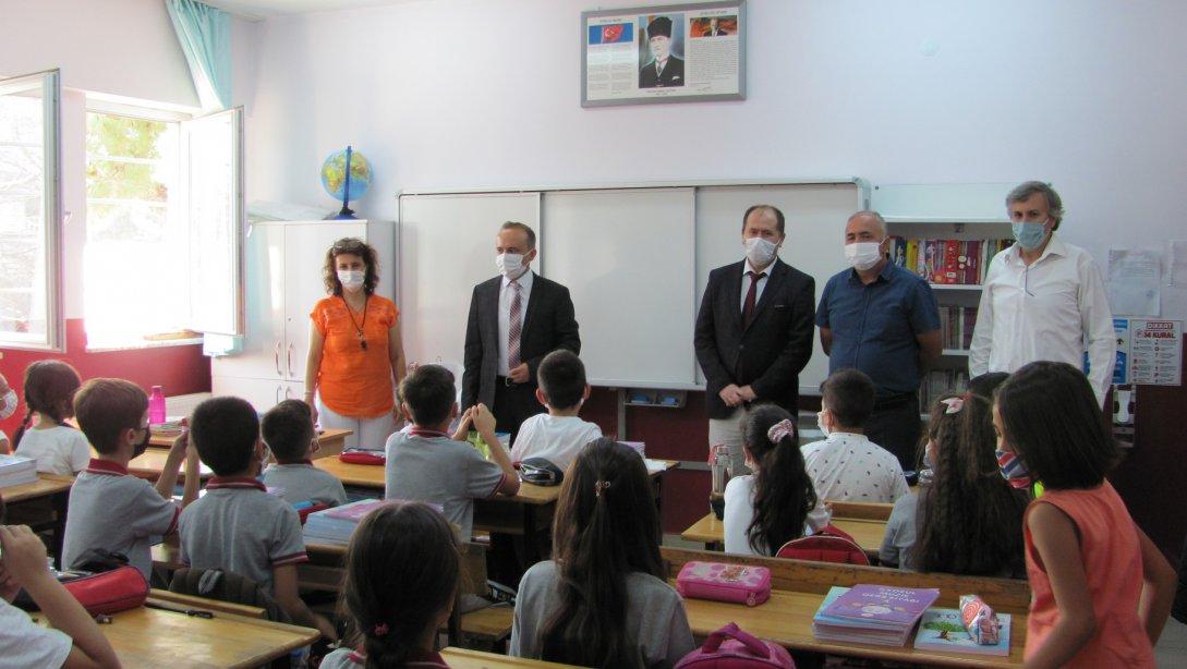 İlçe Milli Eğitim Müdürü Dr. Osman Aguş'un Okul Ziyaretleri